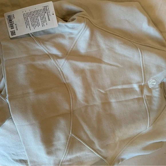 Lululemon Cream Sweatshirt - Picture 3 of 4